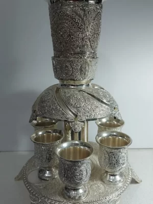 מחלק יין דגם עיטורים